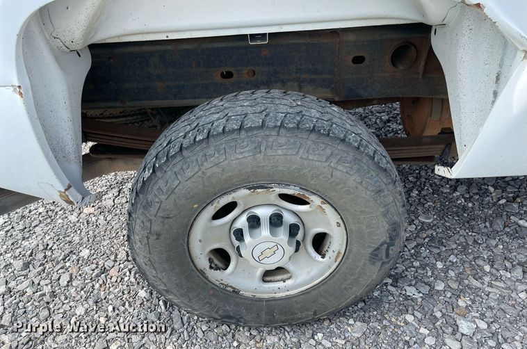 image for item NB9050 2008 Chevrolet 2500HD  Ext. Cab pickup truck