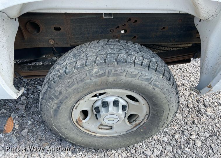 image for item NB9050 2008 Chevrolet 2500HD  Ext. Cab pickup truck