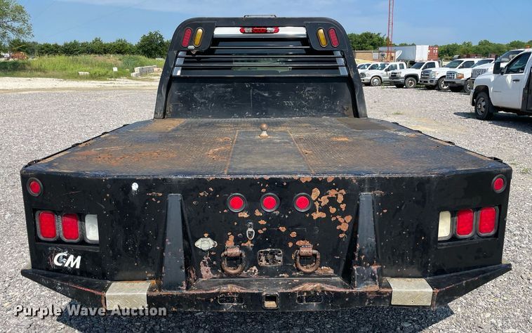 image for item NB9051 2009 Chevrolet Silverado 3500HD  Crew Cab flatbed pickup truck