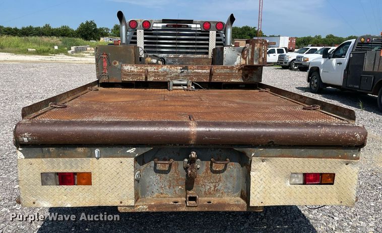 image for item NB9052 2007 Chevrolet Silverado 3500HD  flatbed pickup truck