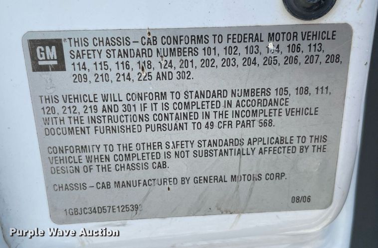 image for item NB9052 2007 Chevrolet Silverado 3500HD  flatbed pickup truck