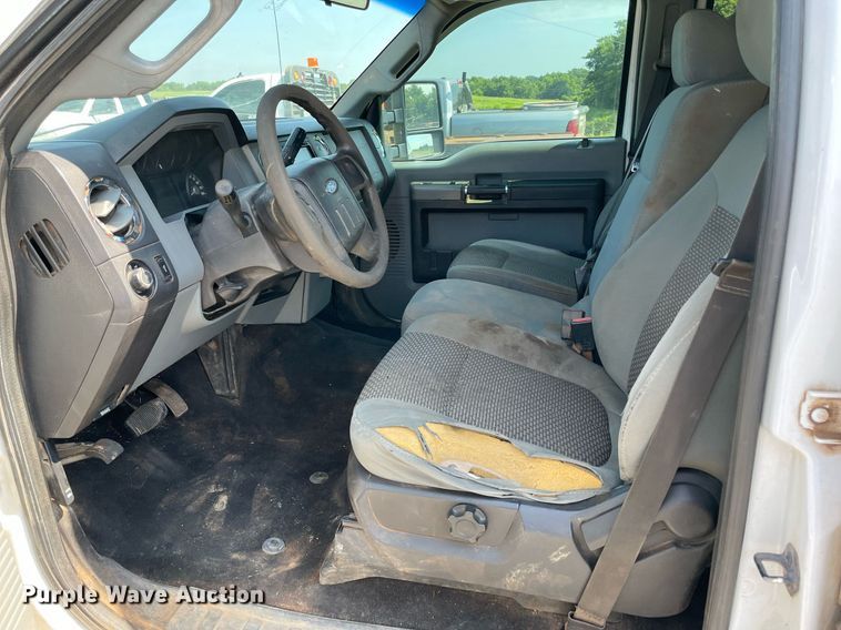 image for item NB9053 2012 Ford F250 Super Duty  Crew Cab pickup truck