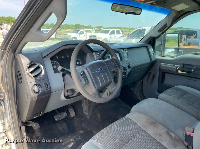 image for item NB9053 2012 Ford F250 Super Duty  Crew Cab pickup truck