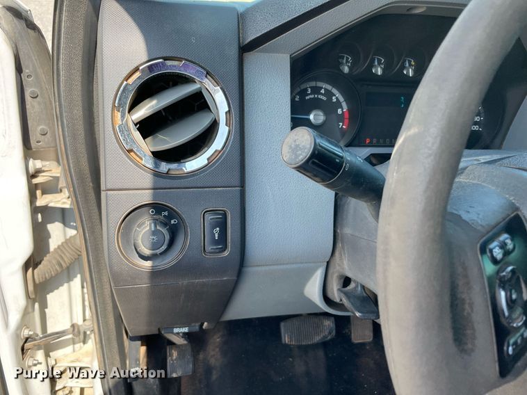 image for item NB9053 2012 Ford F250 Super Duty  Crew Cab pickup truck