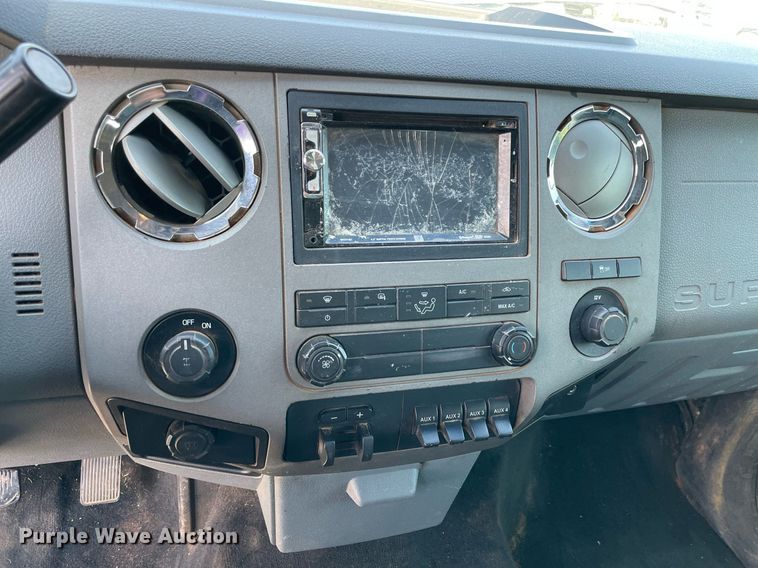 image for item NB9053 2012 Ford F250 Super Duty  Crew Cab pickup truck