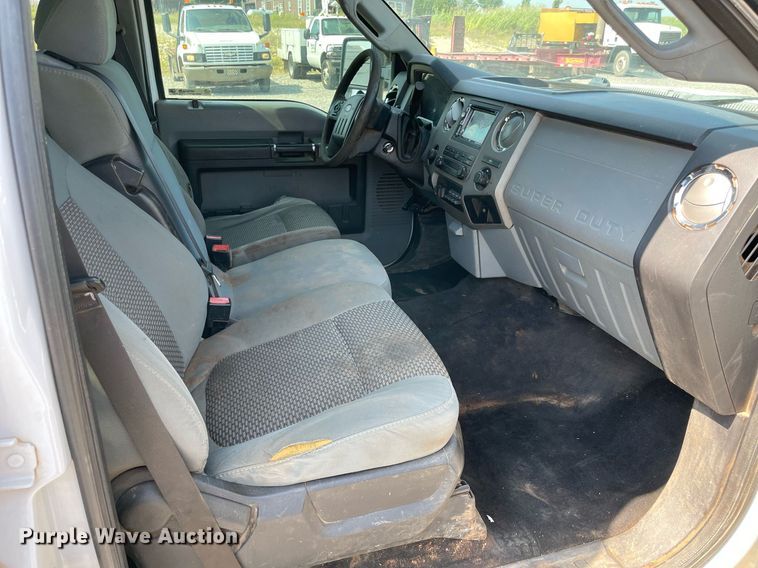 image for item NB9053 2012 Ford F250 Super Duty  Crew Cab pickup truck