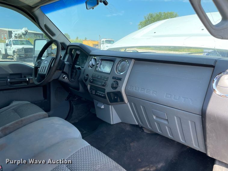 image for item NB9053 2012 Ford F250 Super Duty  Crew Cab pickup truck