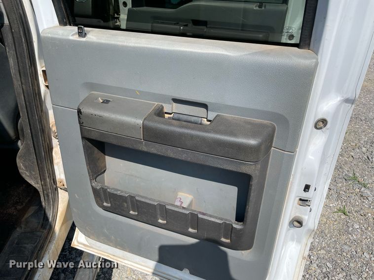 image for item NB9053 2012 Ford F250 Super Duty  Crew Cab pickup truck