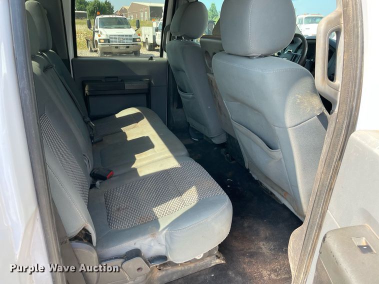 image for item NB9053 2012 Ford F250 Super Duty  Crew Cab pickup truck