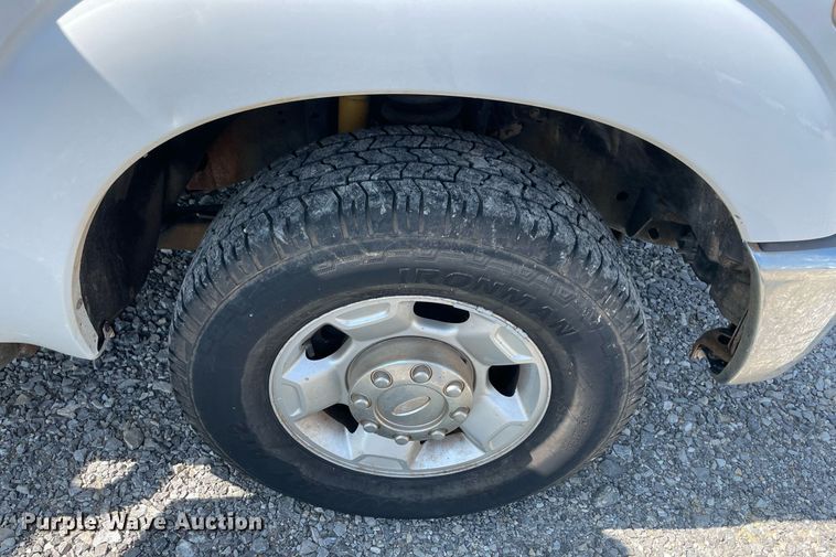 image for item NB9053 2012 Ford F250 Super Duty  Crew Cab pickup truck