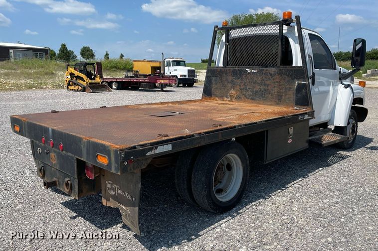 image for item NB9054 2003 Chevrolet C4500  flatbed truck