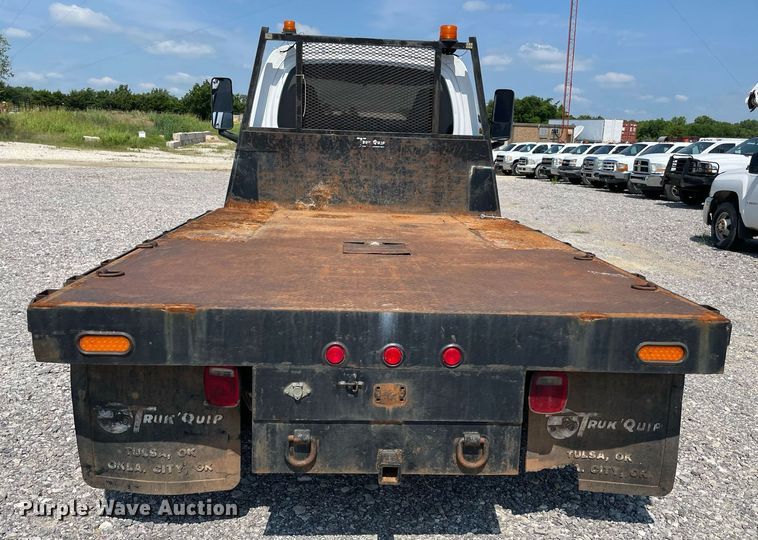 image for item NB9054 2003 Chevrolet C4500  flatbed truck