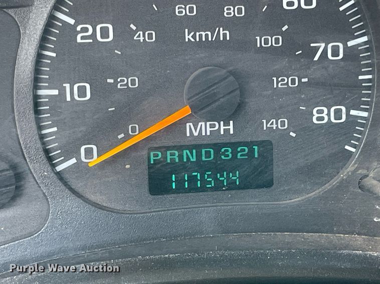 image for item NB9054 2003 Chevrolet C4500  flatbed truck