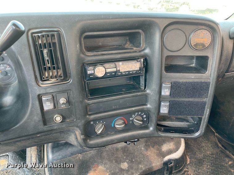 image for item NB9054 2003 Chevrolet C4500  flatbed truck