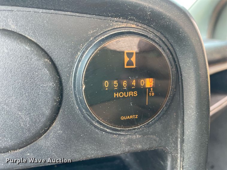 image for item NB9054 2003 Chevrolet C4500  flatbed truck