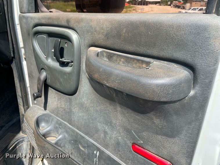 image for item NB9054 2003 Chevrolet C4500  flatbed truck