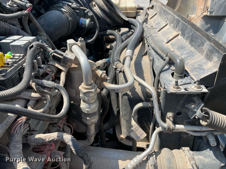 image for item NB9054 2003 Chevrolet C4500  flatbed truck