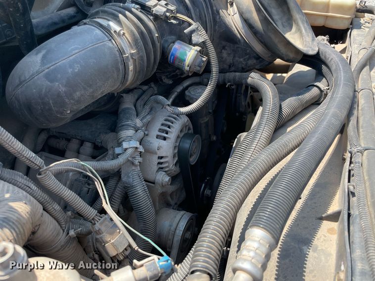 image for item NB9054 2003 Chevrolet C4500  flatbed truck