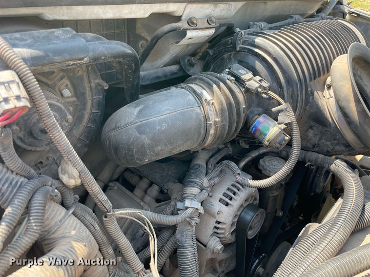 image for item NB9054 2003 Chevrolet C4500  flatbed truck