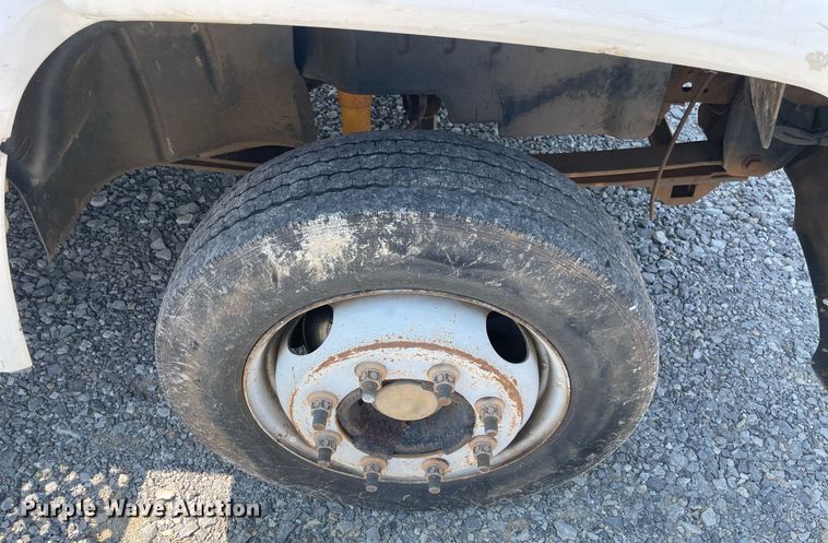 image for item NB9054 2003 Chevrolet C4500  flatbed truck