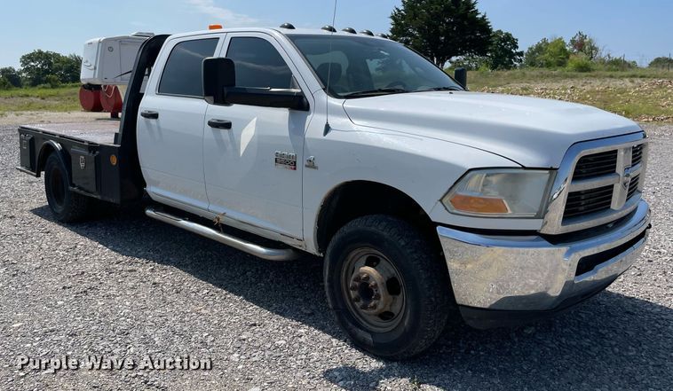 image for item NB9055 2011 Dodge Ram 3500  Crew Cab flatbed pickup truck