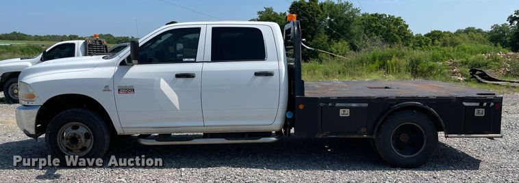 image for item NB9055 2011 Dodge Ram 3500  Crew Cab flatbed pickup truck