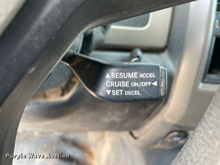 image for item NB9055 2011 Dodge Ram 3500  Crew Cab flatbed pickup truck