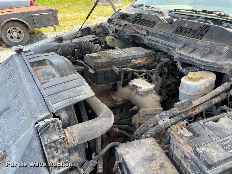 image for item NB9055 2011 Dodge Ram 3500  Crew Cab flatbed pickup truck