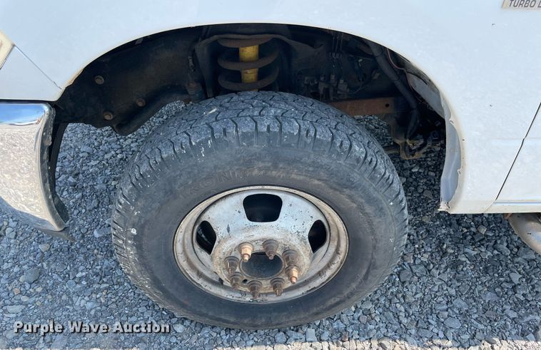 image for item NB9055 2011 Dodge Ram 3500  Crew Cab flatbed pickup truck