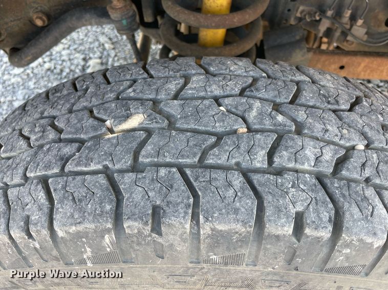 image for item NB9055 2011 Dodge Ram 3500  Crew Cab flatbed pickup truck