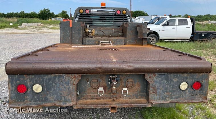 image for item NB9056 2009 Chevrolet Silverado 3500HD  flatbed pickup truck