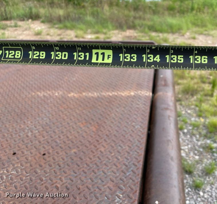 image for item NB9056 2009 Chevrolet Silverado 3500HD  flatbed pickup truck