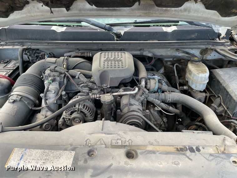 image for item NB9056 2009 Chevrolet Silverado 3500HD  flatbed pickup truck