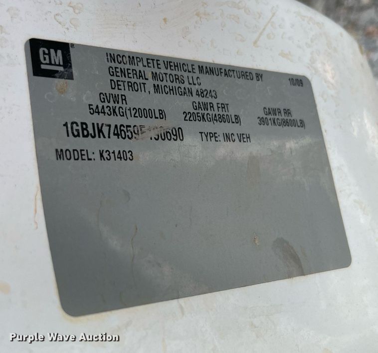 image for item NB9056 2009 Chevrolet Silverado 3500HD  flatbed pickup truck