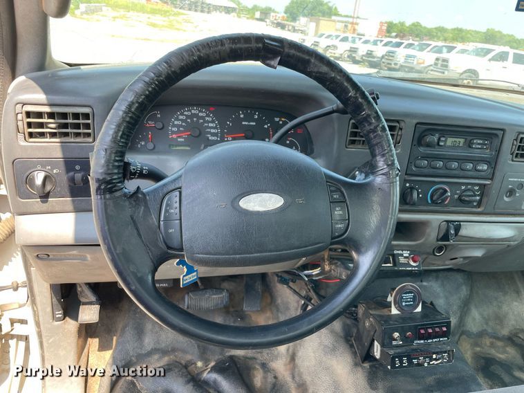 image for item NB9058 2004 Ford F550 Super Duty  bucket truck