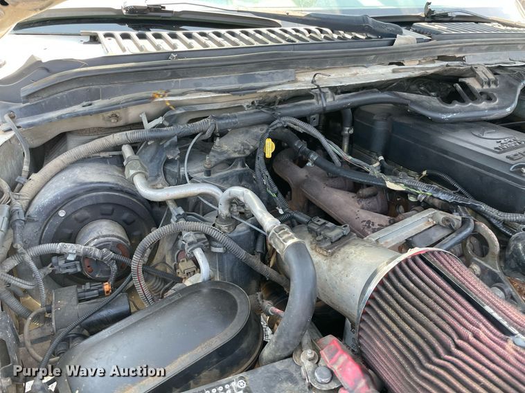 image for item NB9058 2004 Ford F550 Super Duty  bucket truck