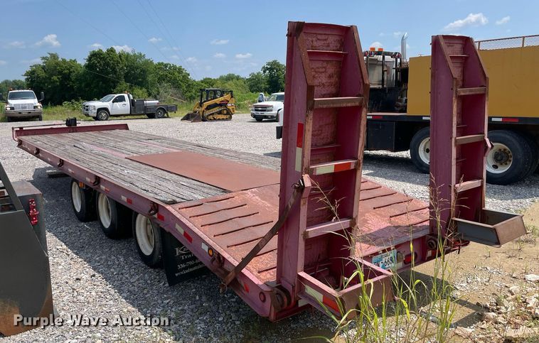 image for item NB9060 2008 Kaufman  equipment trailer