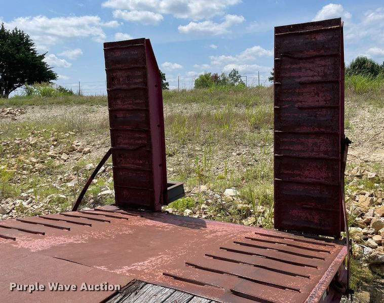 image for item NB9060 2008 Kaufman  equipment trailer