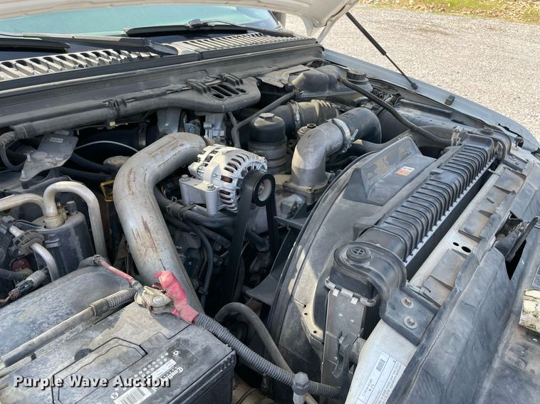 image for item NB9062 2006 Ford F350 Super Duty  SuperCab flatbed pickup truck