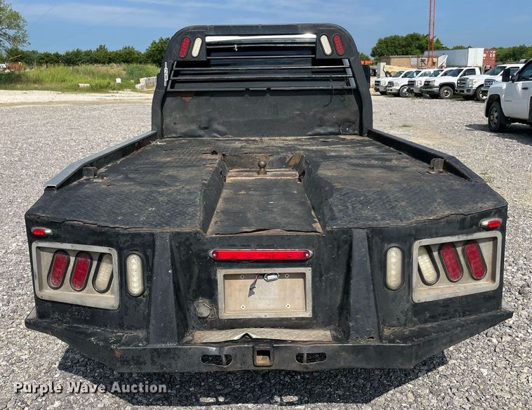 image for item NB9063 2011 GMC Sierra 3500HD  Crew Cab flatbed pickup truck