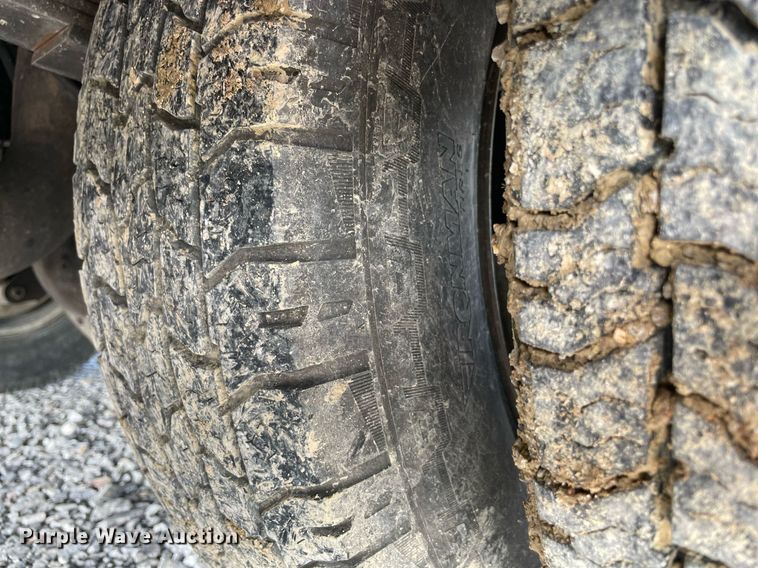 image for item NB9063 2011 GMC Sierra 3500HD  Crew Cab flatbed pickup truck