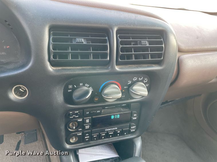 image for item NB9078 1995 Oldsmobile Cutlass Supreme