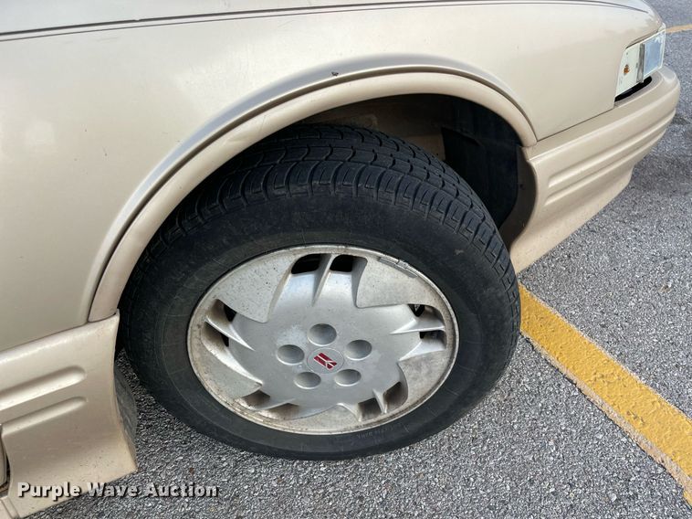 image for item NB9078 1995 Oldsmobile Cutlass Supreme