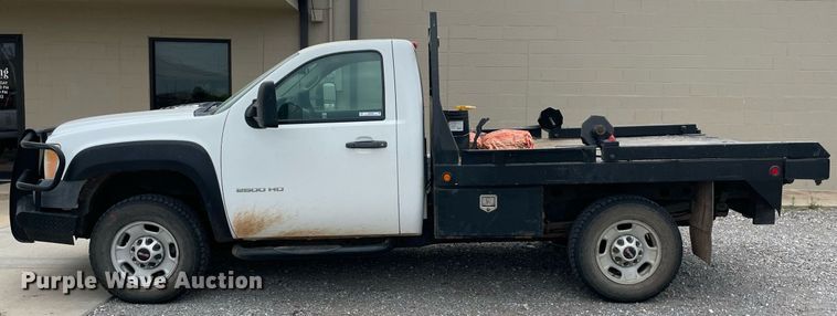 image for item NB9089 2014 GMC Sierra 2500HD bale bed pickup truck