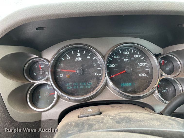 image for item NB9089 2014 GMC Sierra 2500HD bale bed pickup truck