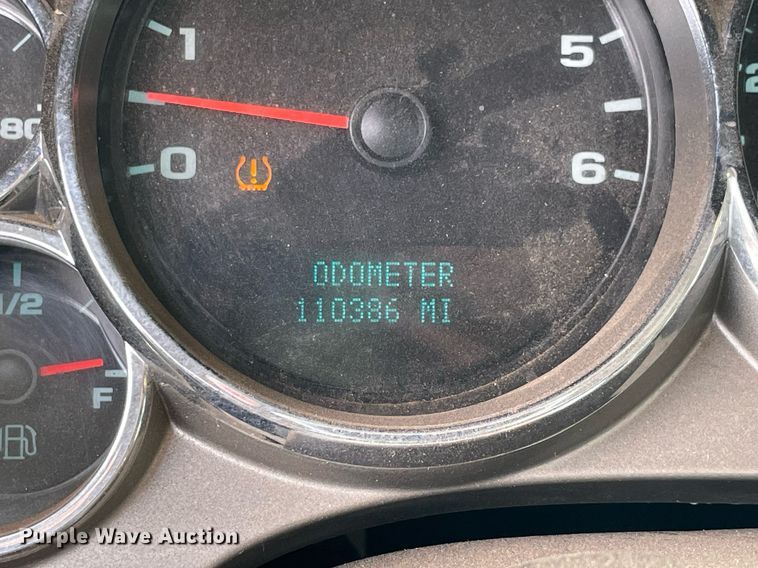 image for item NB9089 2014 GMC Sierra 2500HD bale bed pickup truck