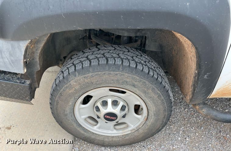 image for item NB9089 2014 GMC Sierra 2500HD bale bed pickup truck