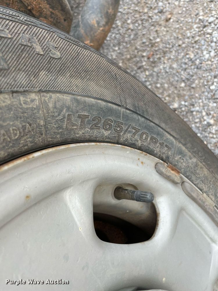 image for item NB9089 2014 GMC Sierra 2500HD bale bed pickup truck