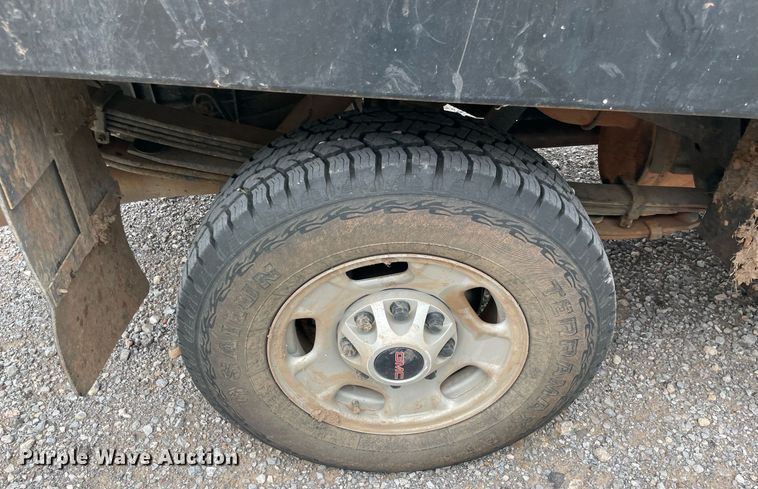 image for item NB9089 2014 GMC Sierra 2500HD bale bed pickup truck