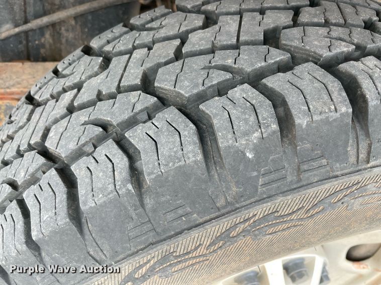 image for item NB9089 2014 GMC Sierra 2500HD bale bed pickup truck